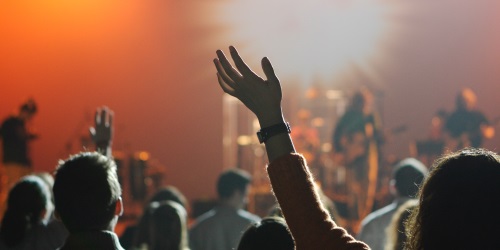 Expressarmos o verdadeiro louvor a Deus