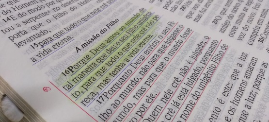 Deus nos amou e deu o Seu filho par anos salvar