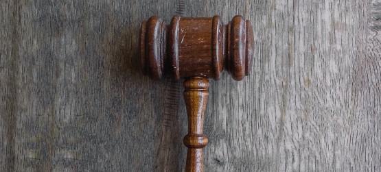 Condenamos os outros, não a nós