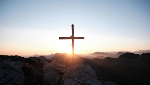 Em Cristo obtivemos a eterna redenção